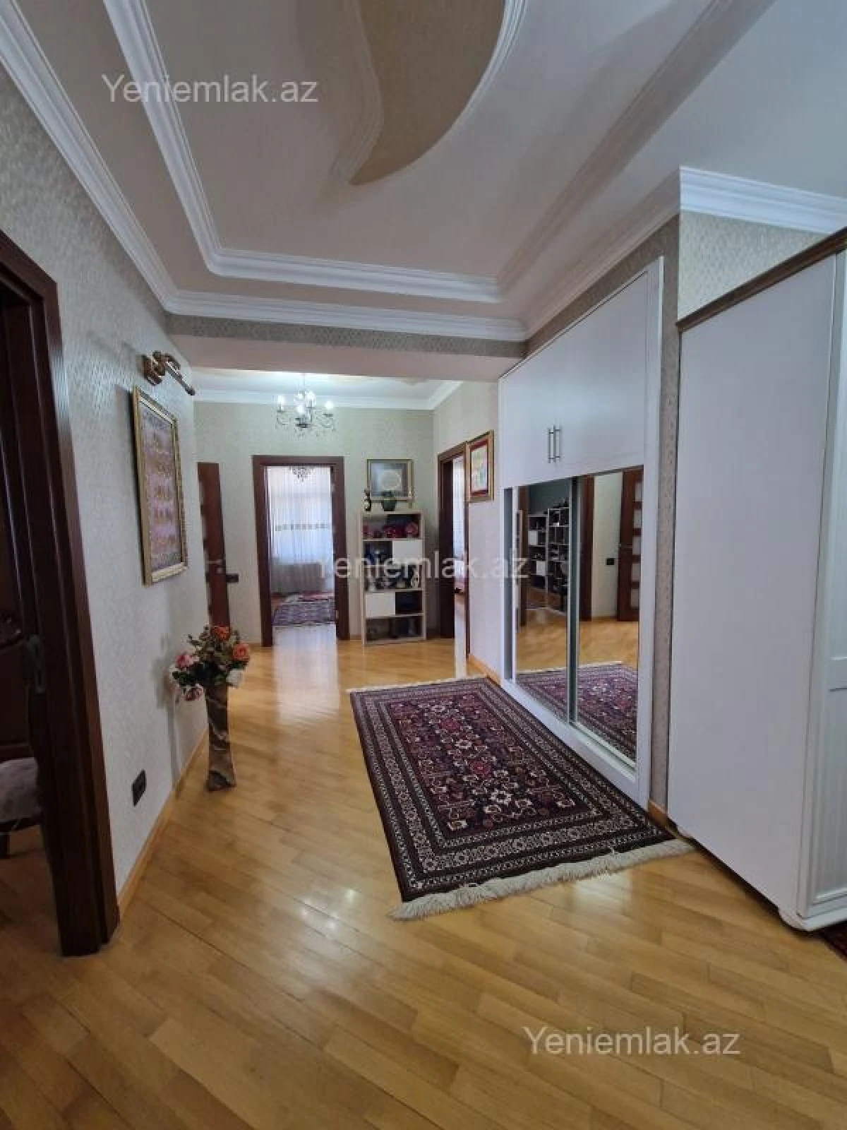 Satılır 4 otaqlı yeni tikili 160 m²