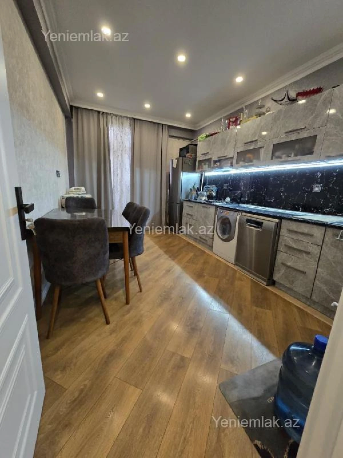 Satılır 2 otaqlı yeni tikili 96 m²