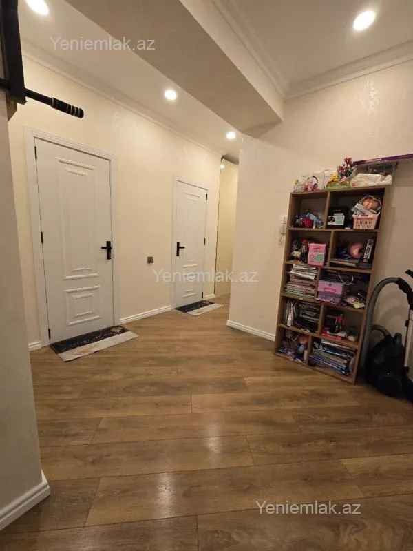 Satılır 2 otaqlı yeni tikili 96 m²