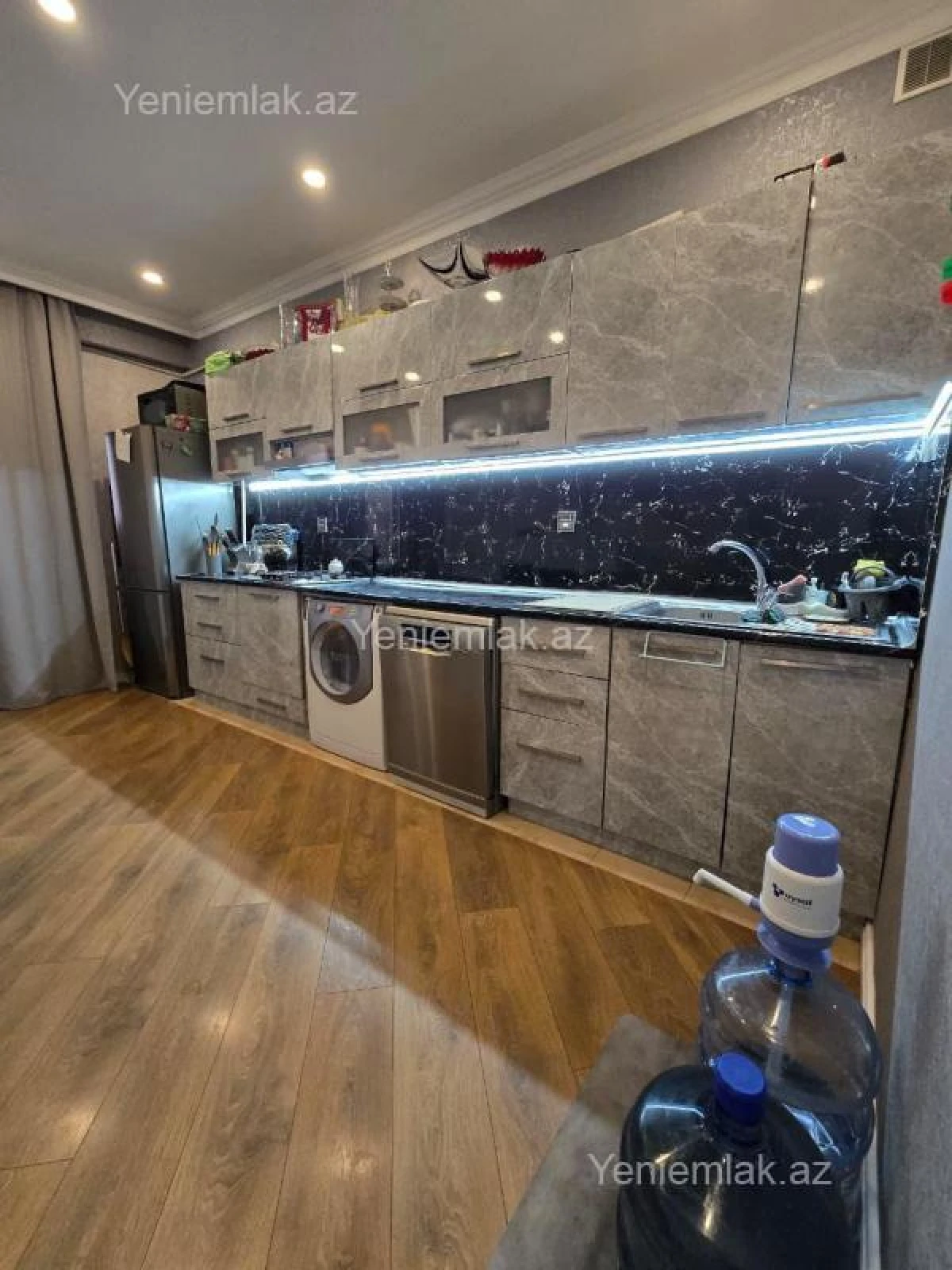 Satılır 2 otaqlı yeni tikili 96 m²