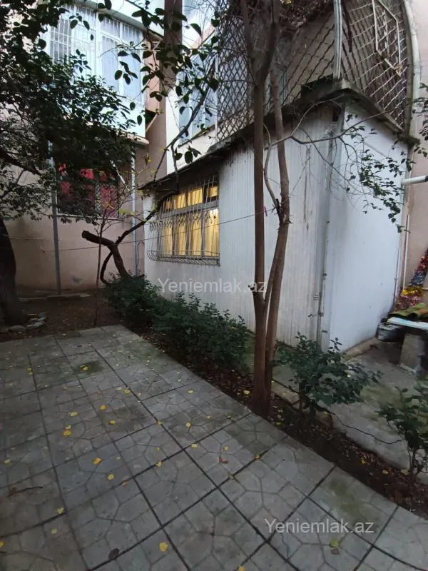 Satılır 3 otaqlı köhnə tikili 85 m²