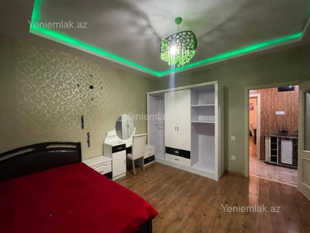 Satılır 3 otaqlı köhnə tikili 85 m²