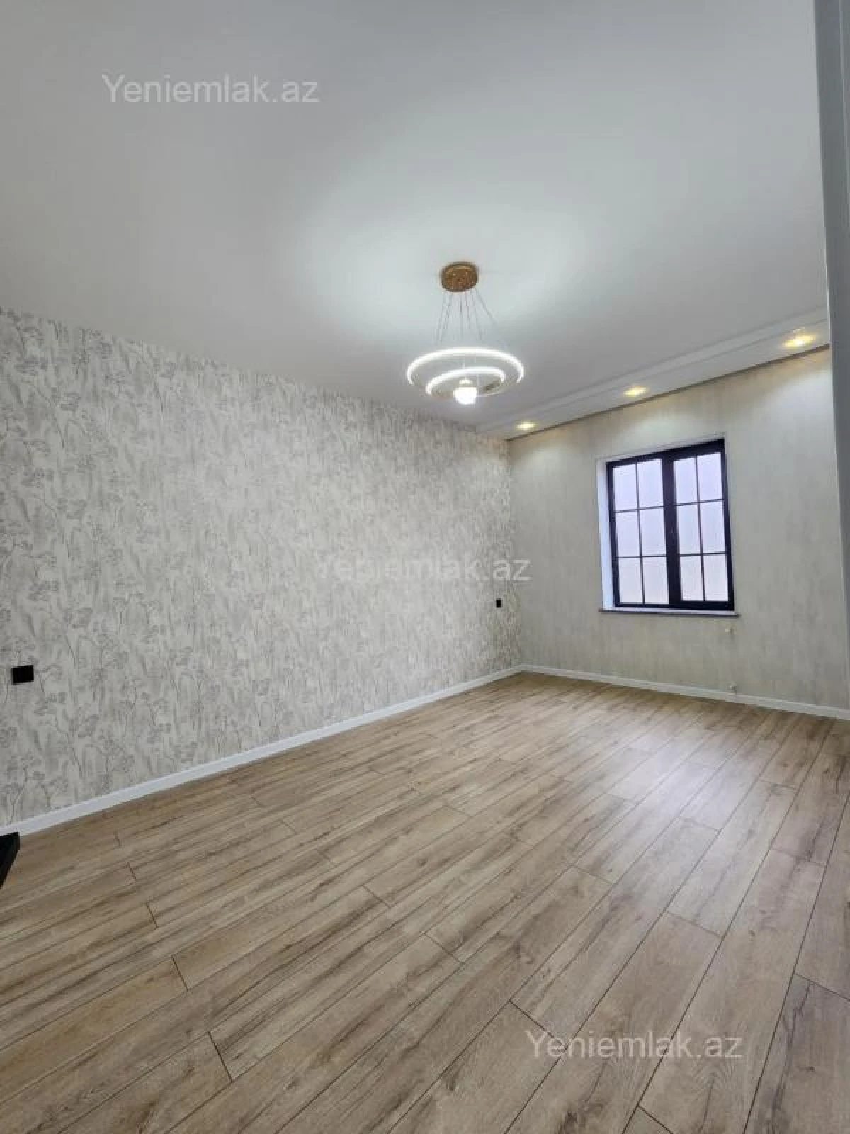 Satılır 5 otaqlı həyət evi 250 m²
