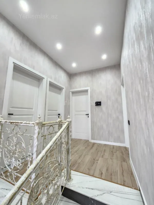 Satılır 5 otaqlı həyət evi 250 m²