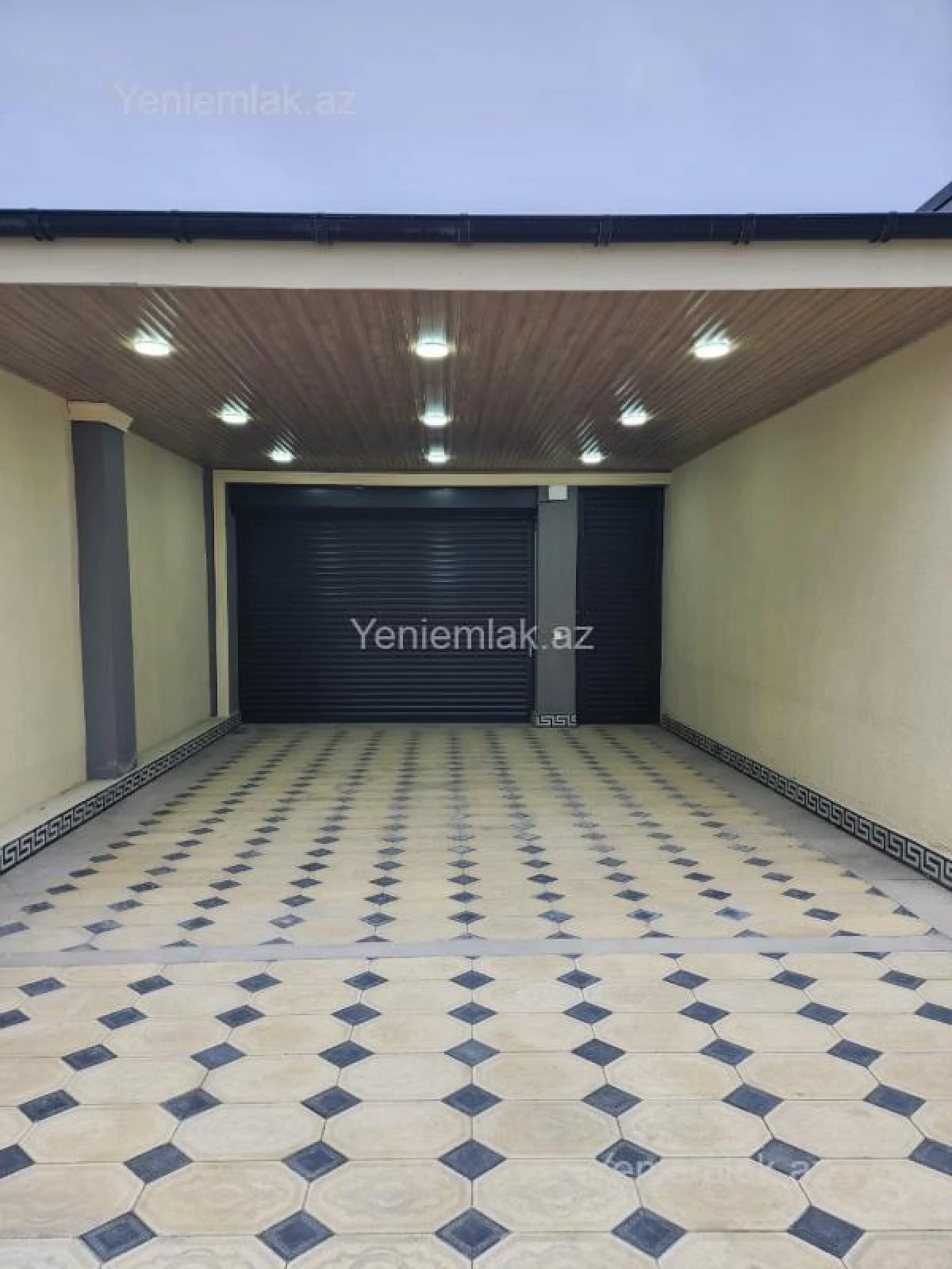 Satılır 5 otaqlı həyət evi 250 m²