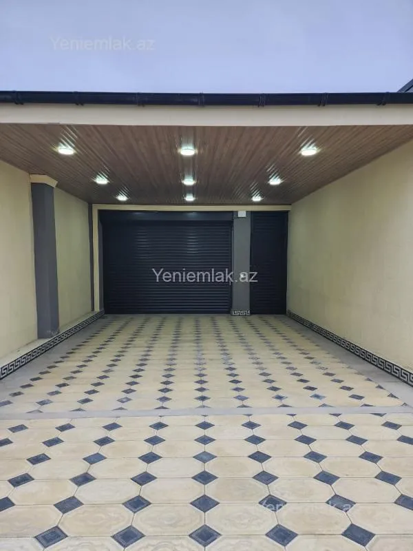Satılır 5 otaqlı həyət evi 250 m²