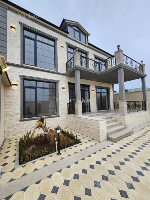 Satılır 5 otaqlı həyət evi 250 m²