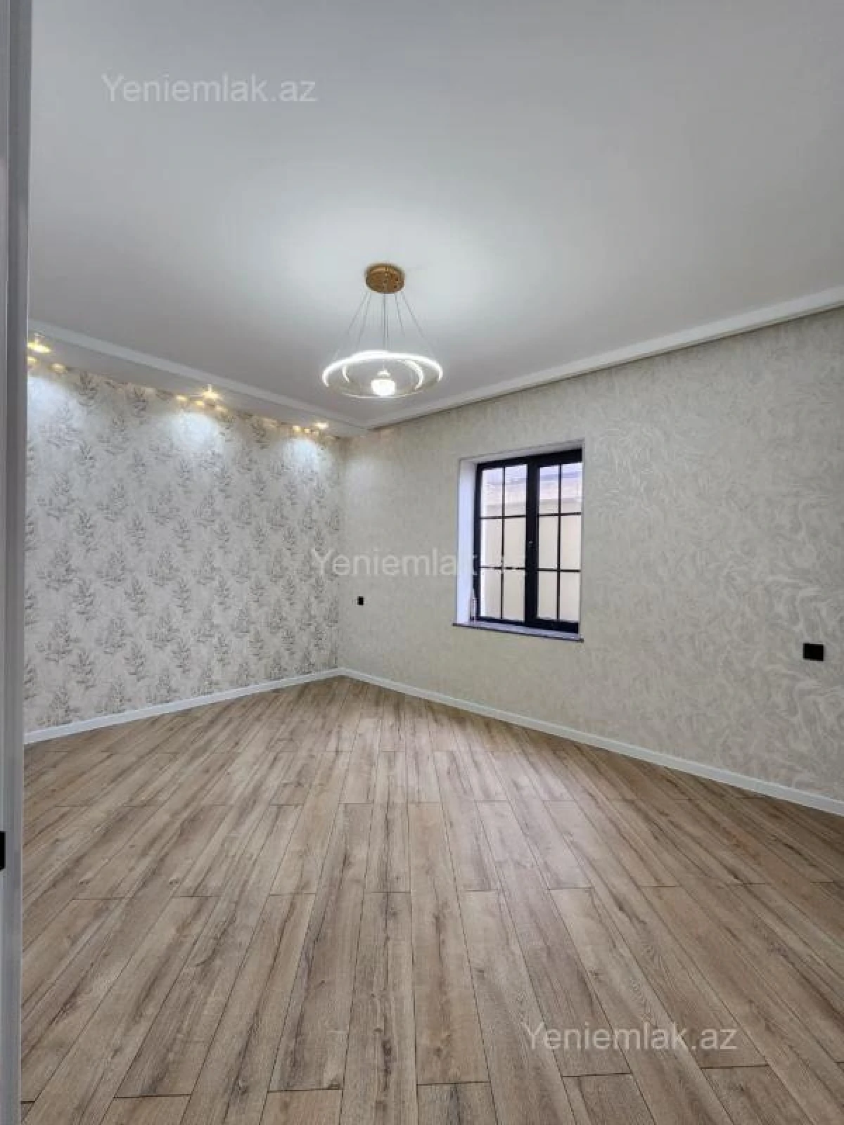Satılır 5 otaqlı həyət evi 250 m²