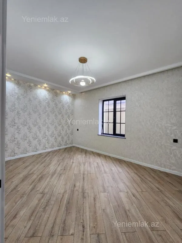 Satılır 5 otaqlı həyət evi 250 m²