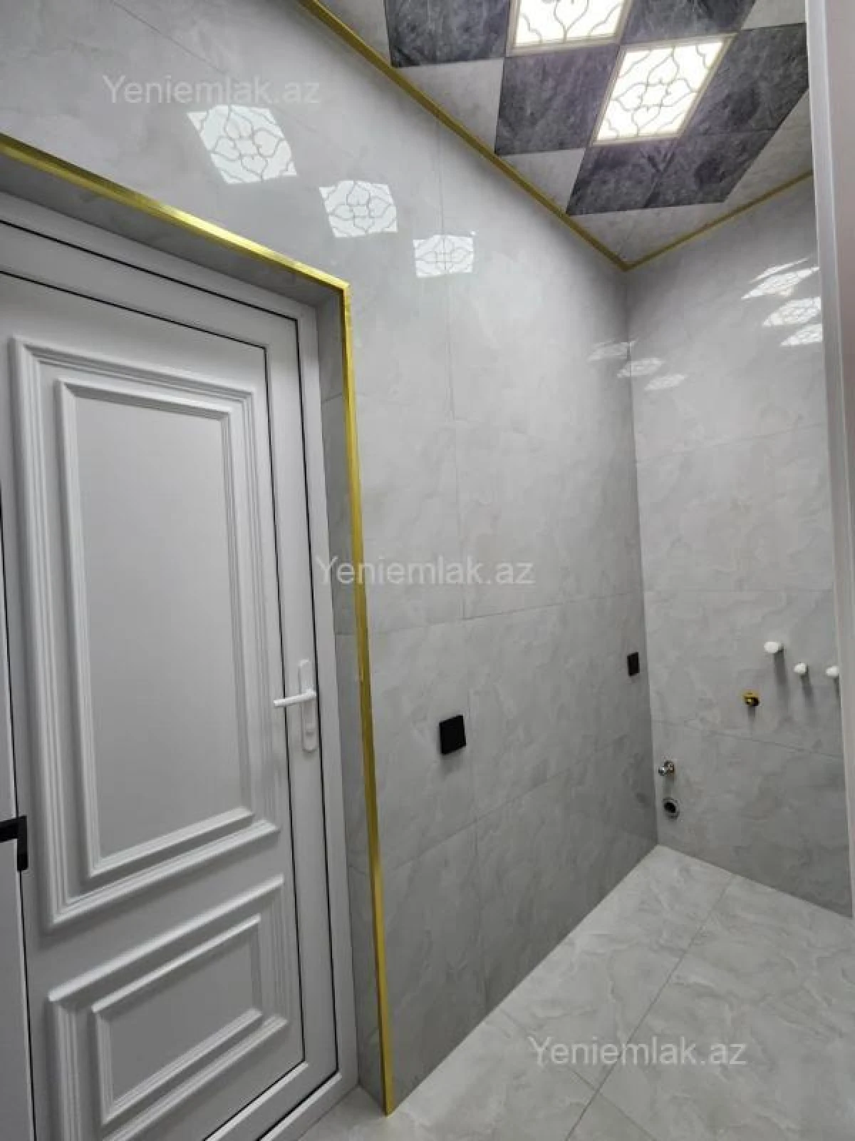 Satılır 5 otaqlı həyət evi 250 m²