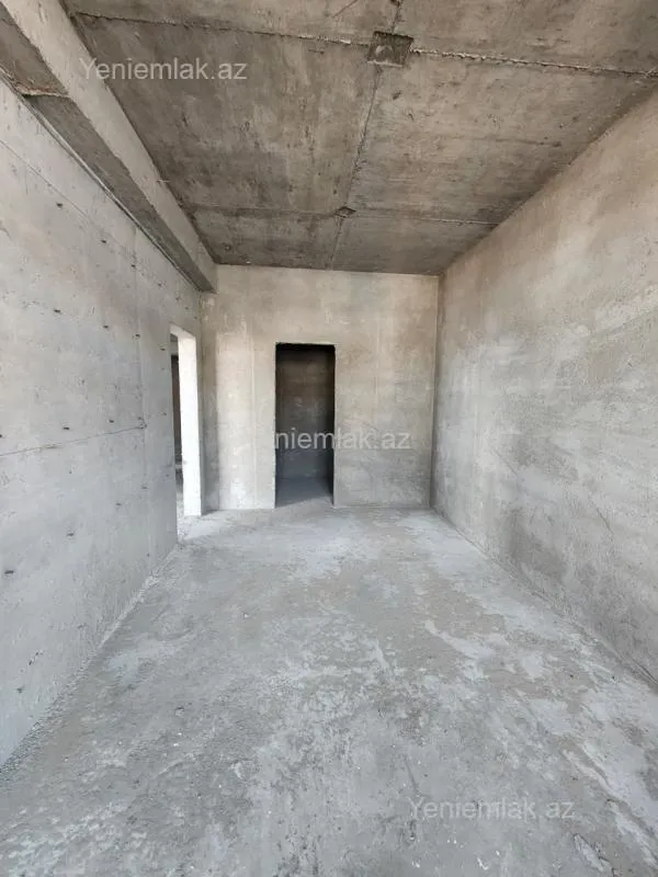 Satılır 3 otaqlı yeni tikili 130 m²