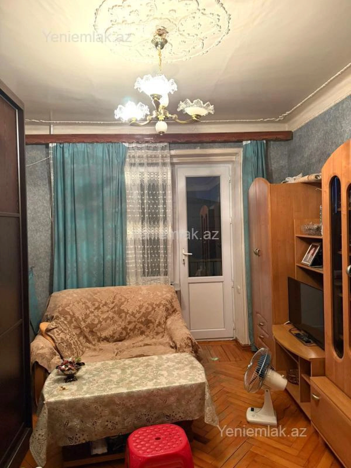 Satılır 3 otaqlı köhnə tikili 75 m²