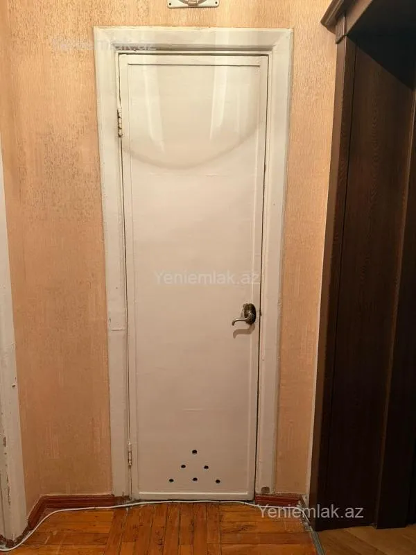 Satılır 3 otaqlı köhnə tikili 75 m²