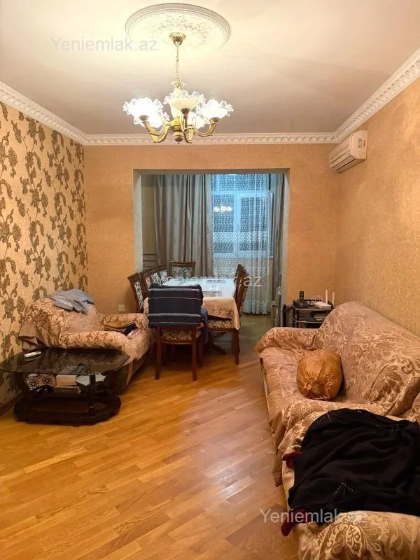 Satılır 3 otaqlı köhnə tikili 75 m²