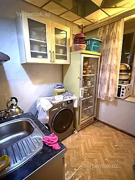 Satılır 3 otaqlı köhnə tikili 75 m²