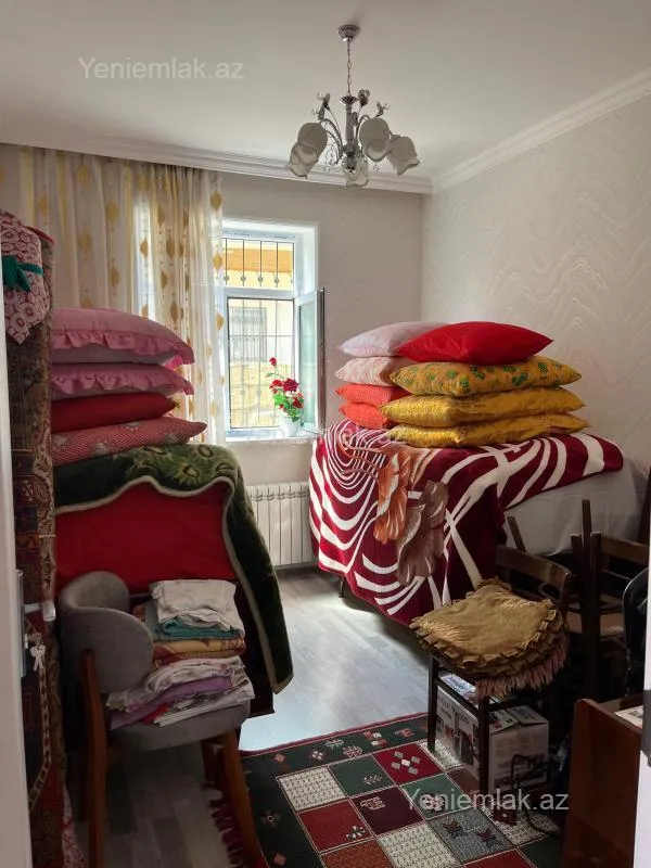 Satılır 4 otaqlı həyət evi 100 m²