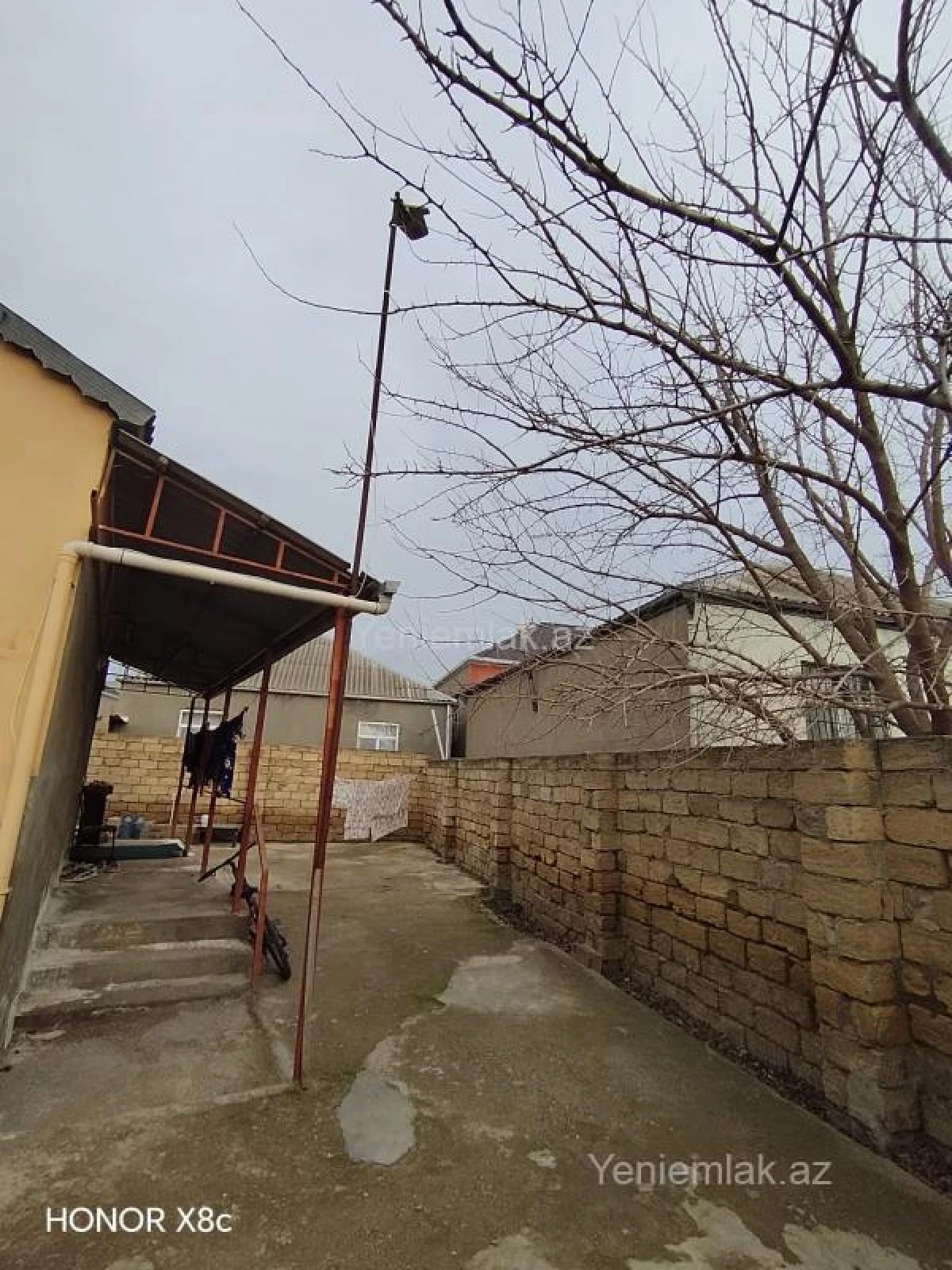 Satılır 6 otaqlı həyət evi 200 m²