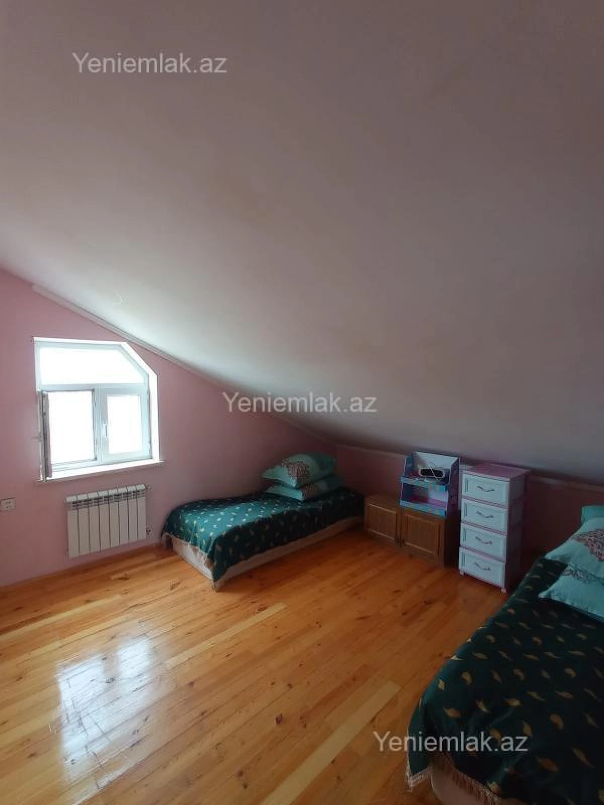 Satılır 6 otaqlı həyət evi 200 m²