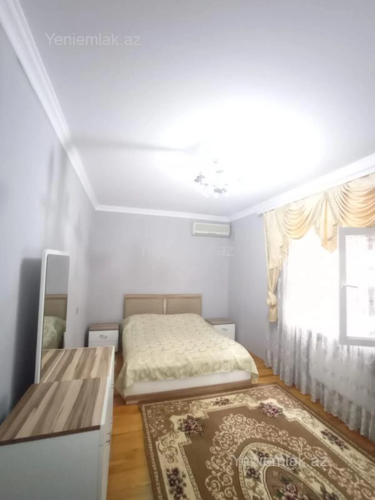 Satılır 6 otaqlı həyət evi 200 m²
