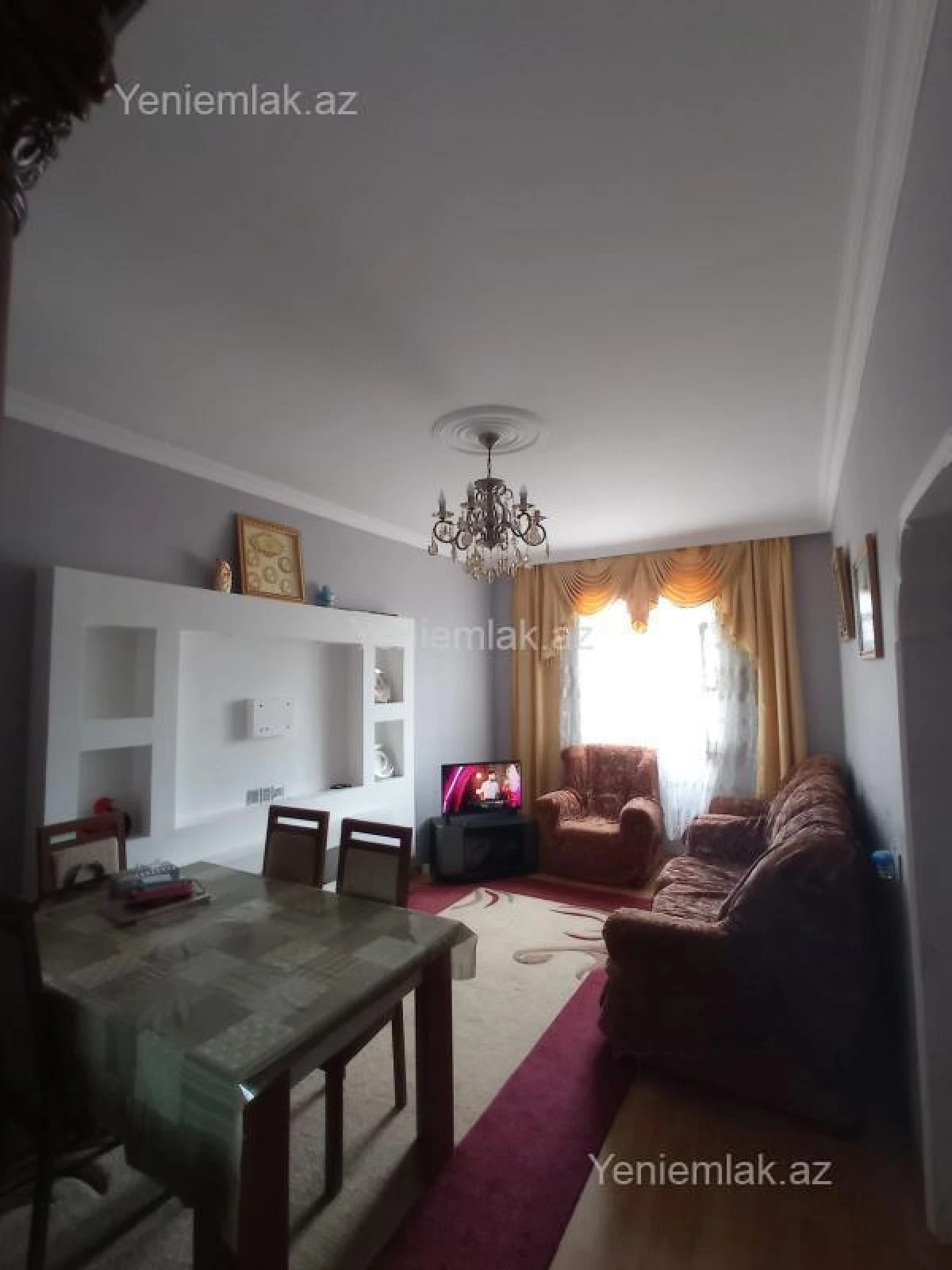 Satılır 6 otaqlı həyət evi 200 m²