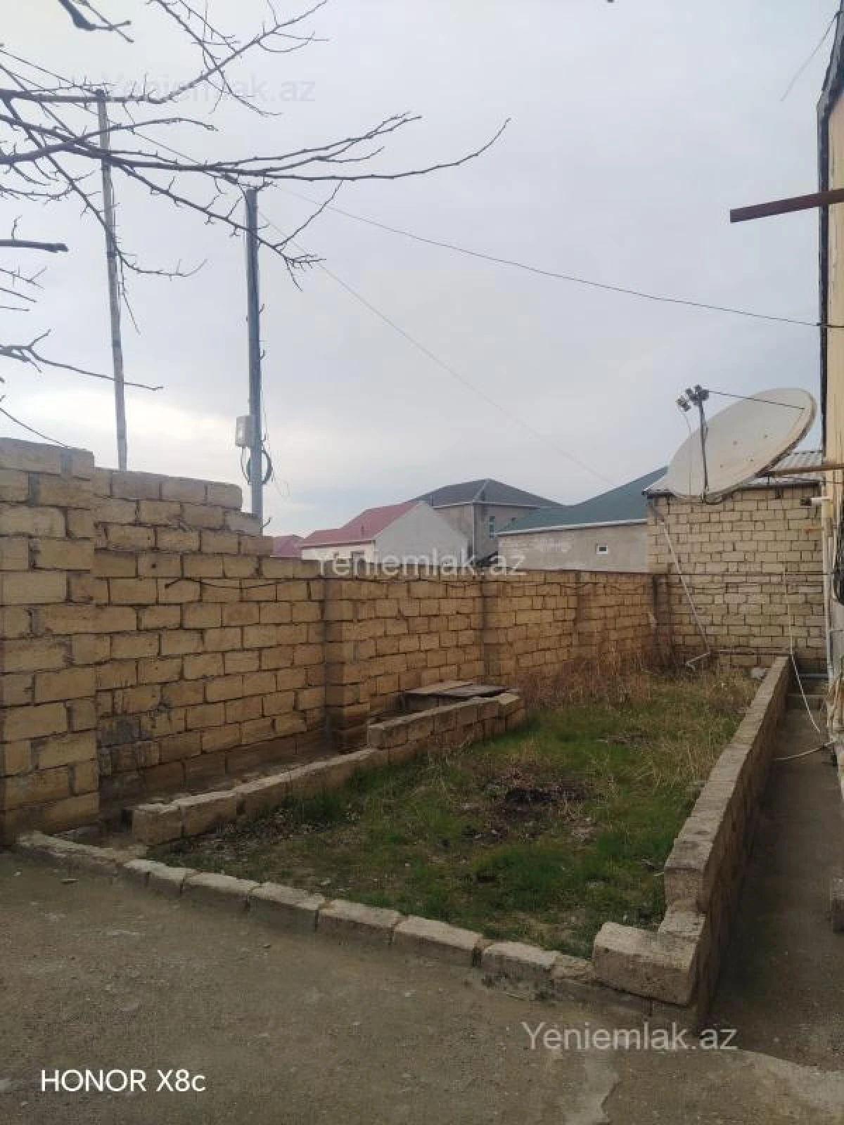 Satılır 6 otaqlı həyət evi 200 m²