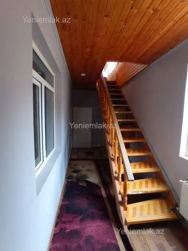 Satılır 6 otaqlı həyət evi 200 m²
