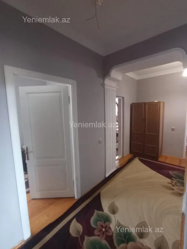 Satılır 6 otaqlı həyət evi 200 m²