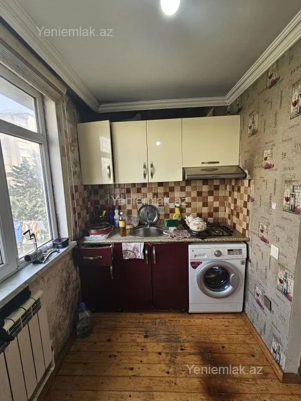 Satılır 2 otaqlı köhnə tikili 35 m²