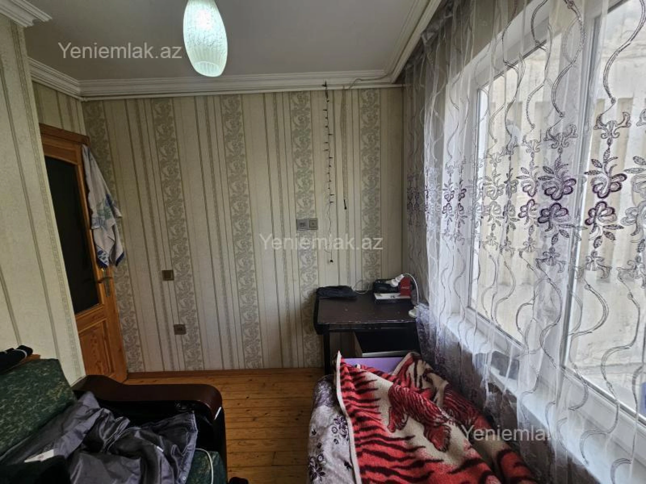 Satılır 2 otaqlı köhnə tikili 35 m²