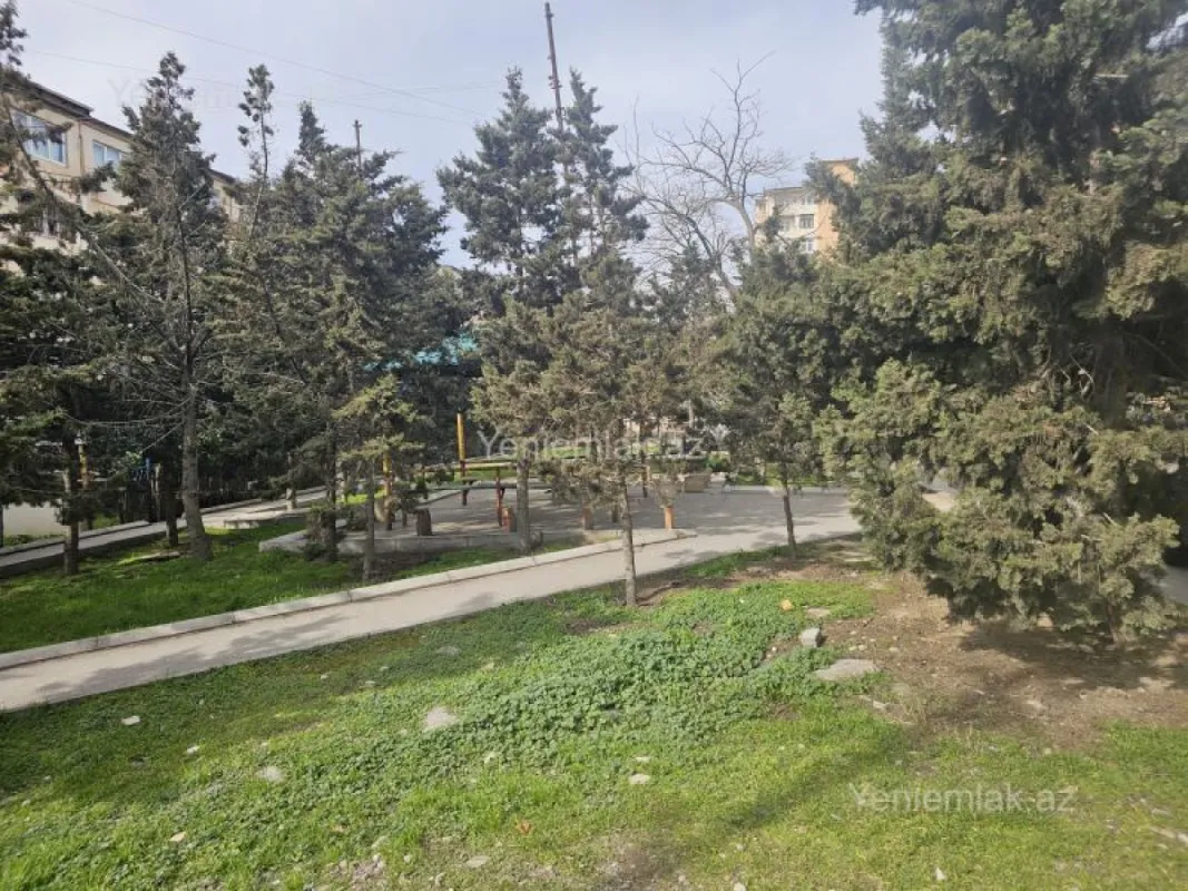 Satılır 2 otaqlı köhnə tikili 35 m²