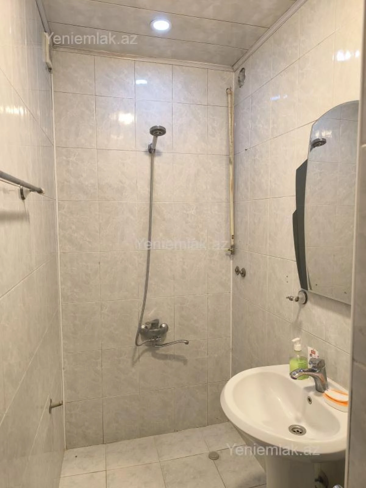 Satılır 3 otaqlı köhnə tikili 80 m²