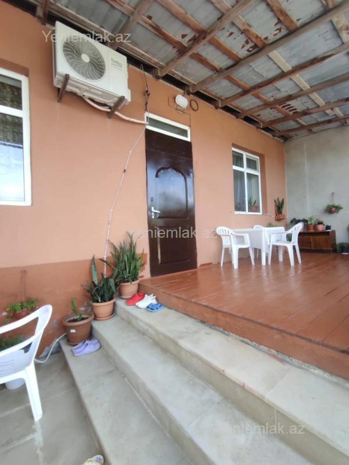 Satılır 3 otaqlı həyət evi 100 m²
