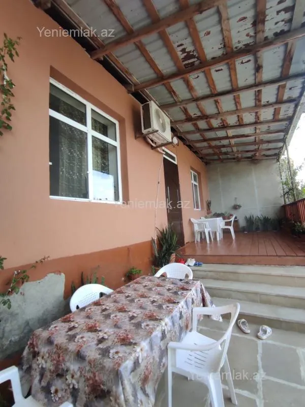 Satılır 3 otaqlı həyət evi 100 m²