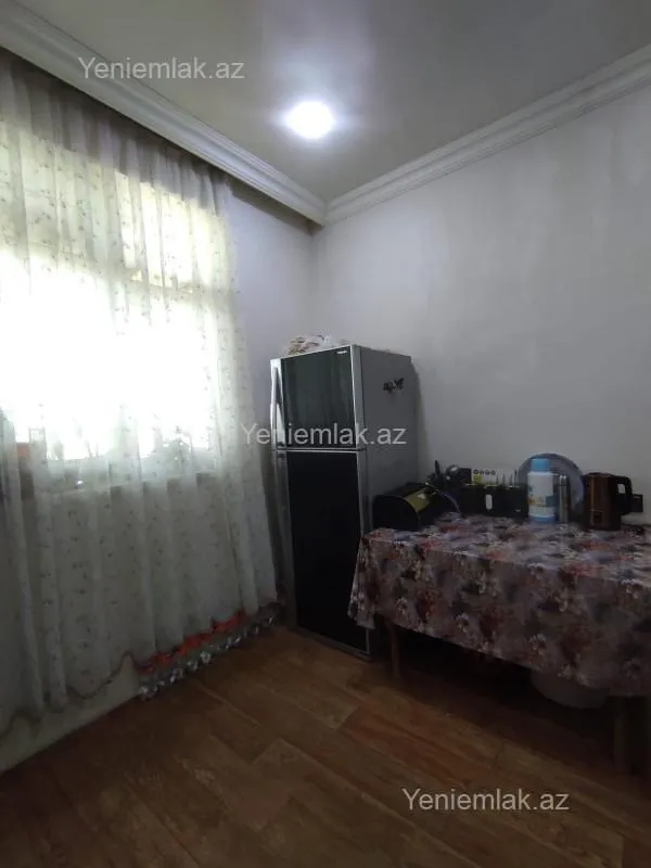 Satılır 3 otaqlı həyət evi 100 m²