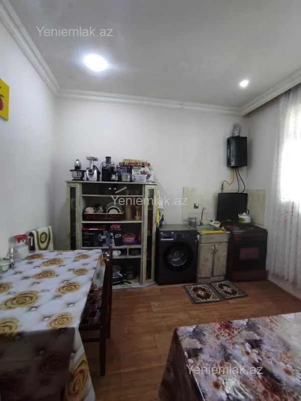 Satılır 3 otaqlı həyət evi 100 m²