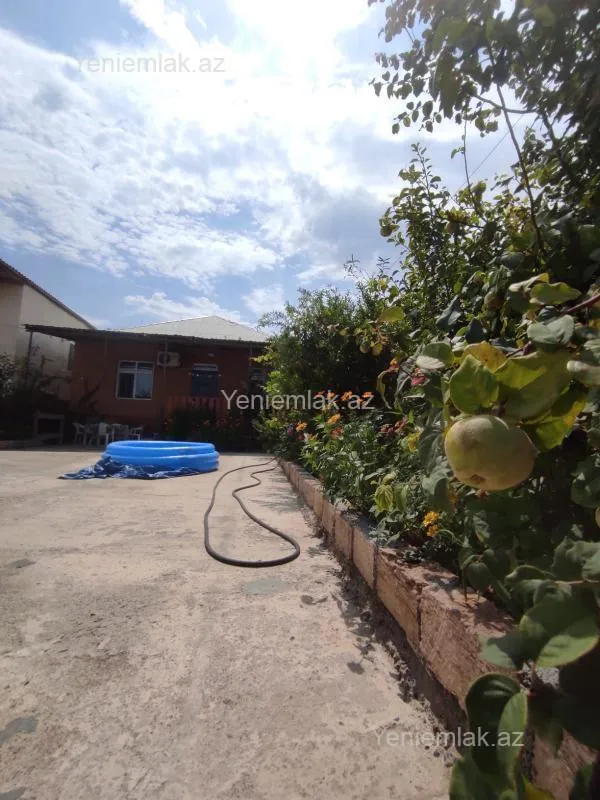 Satılır 3 otaqlı həyət evi 100 m²