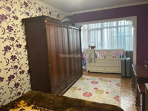 Satılır 3 otaqlı köhnə tikili 70 m²