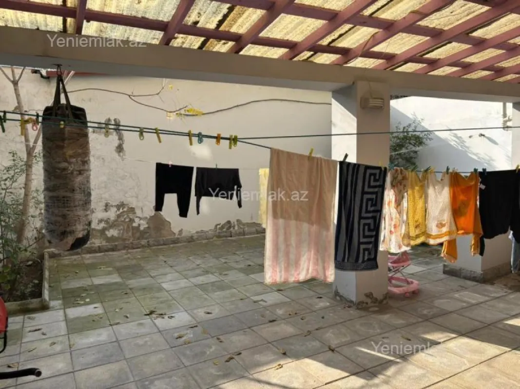 Satılır 3 otaqlı köhnə tikili 70 m²