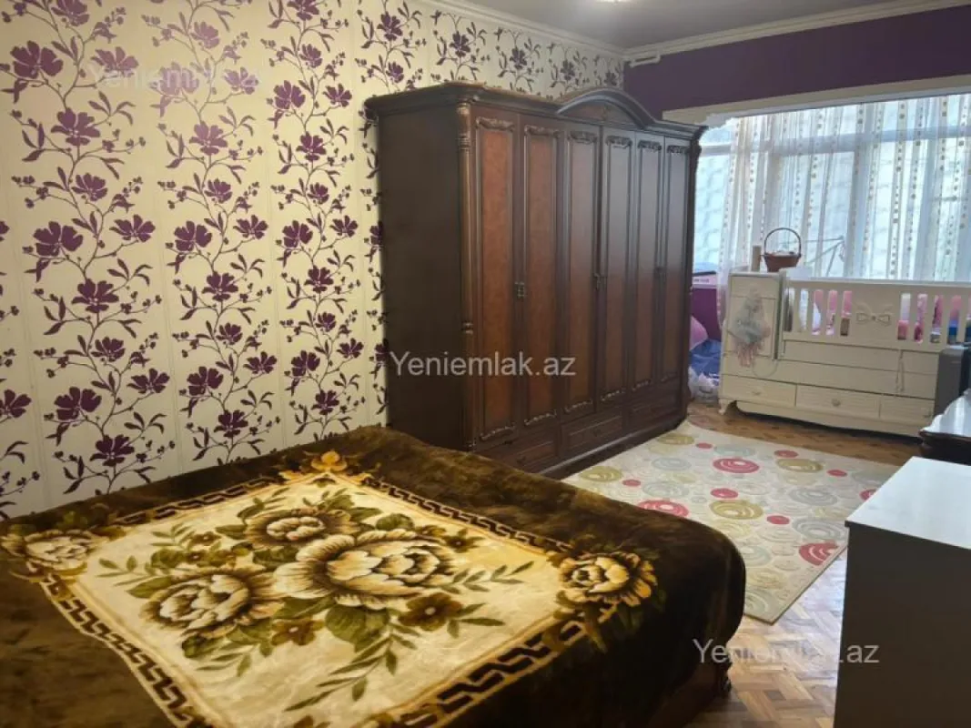 Satılır 3 otaqlı köhnə tikili 70 m²