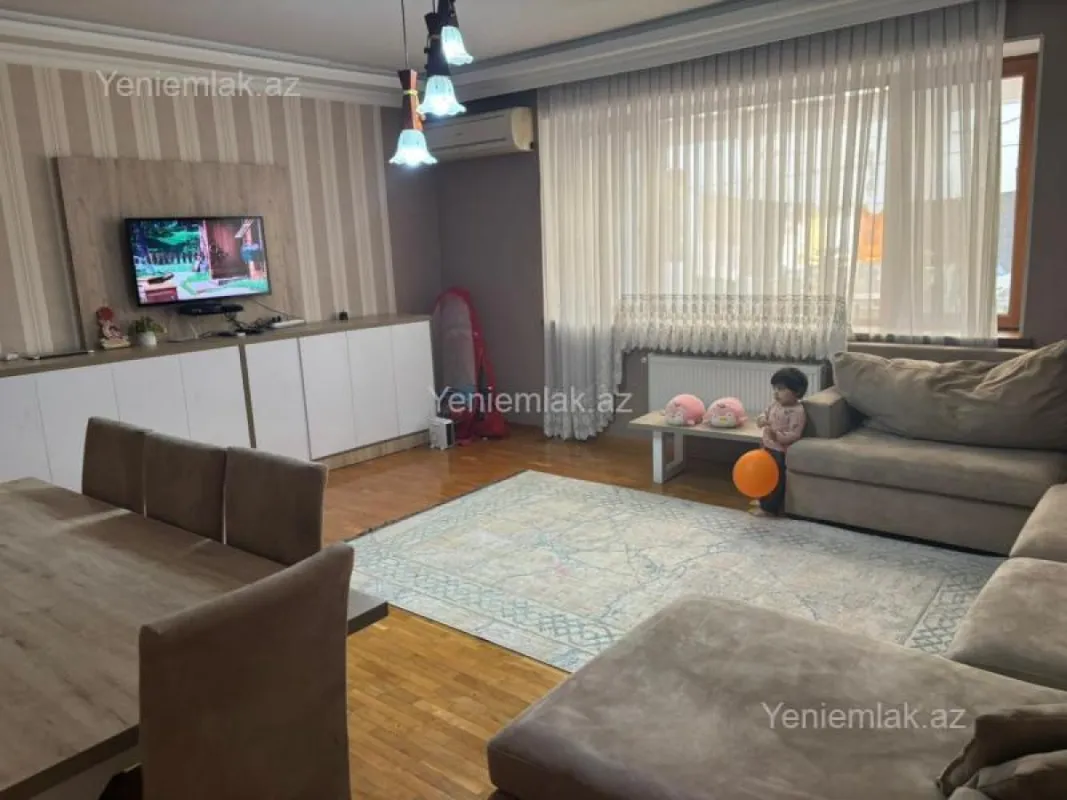 Satılır 3 otaqlı köhnə tikili 70 m²