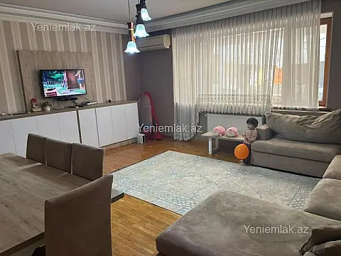 Satılır 3 otaqlı köhnə tikili 70 m²