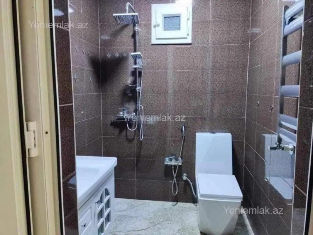 Satılır 4 otaqlı həyət evi 100 m²
