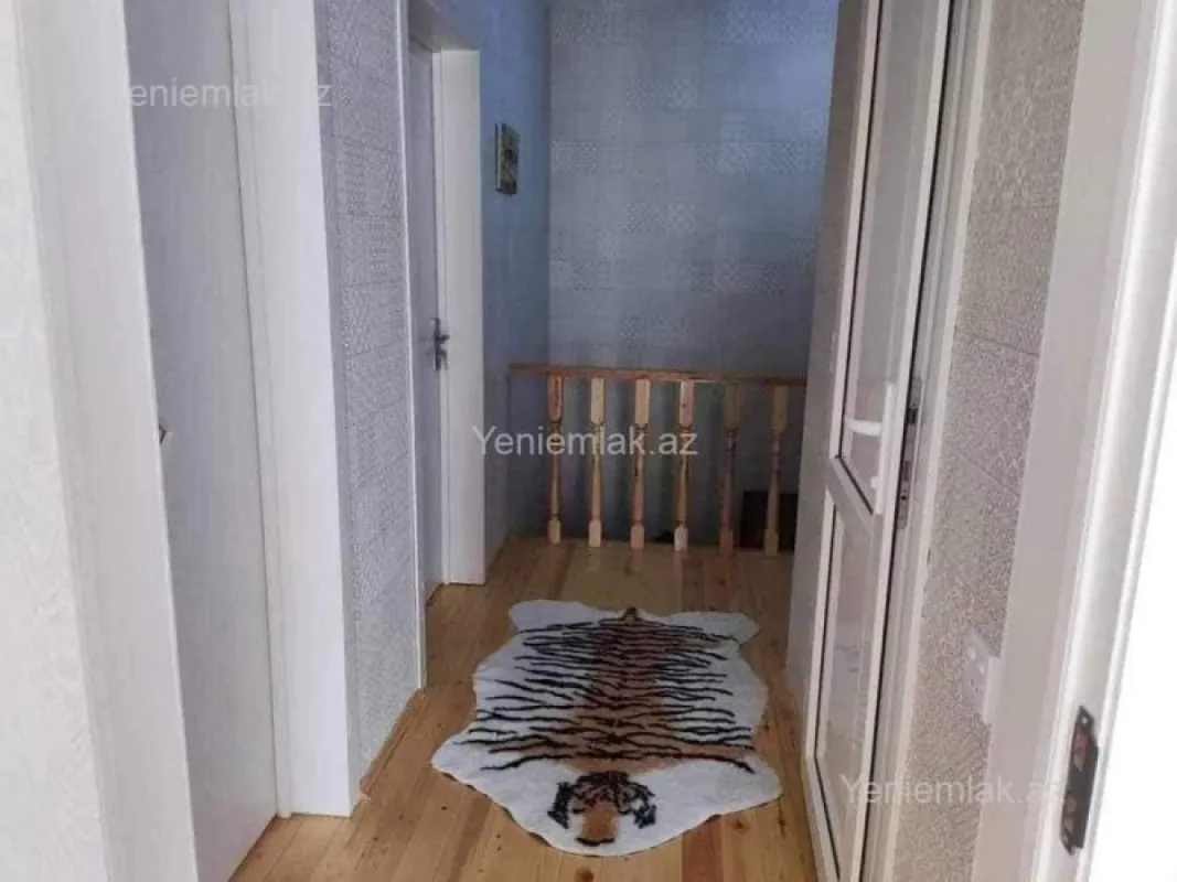 Satılır 4 otaqlı həyət evi 100 m²