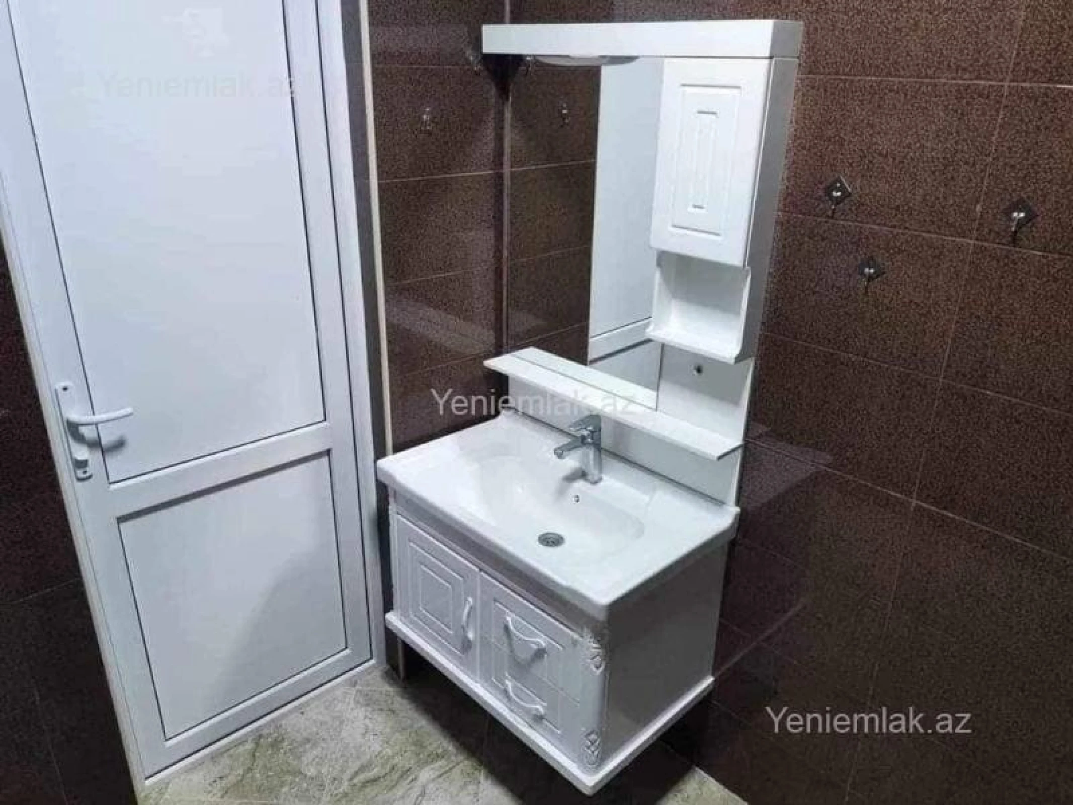 Satılır 4 otaqlı həyət evi 100 m²