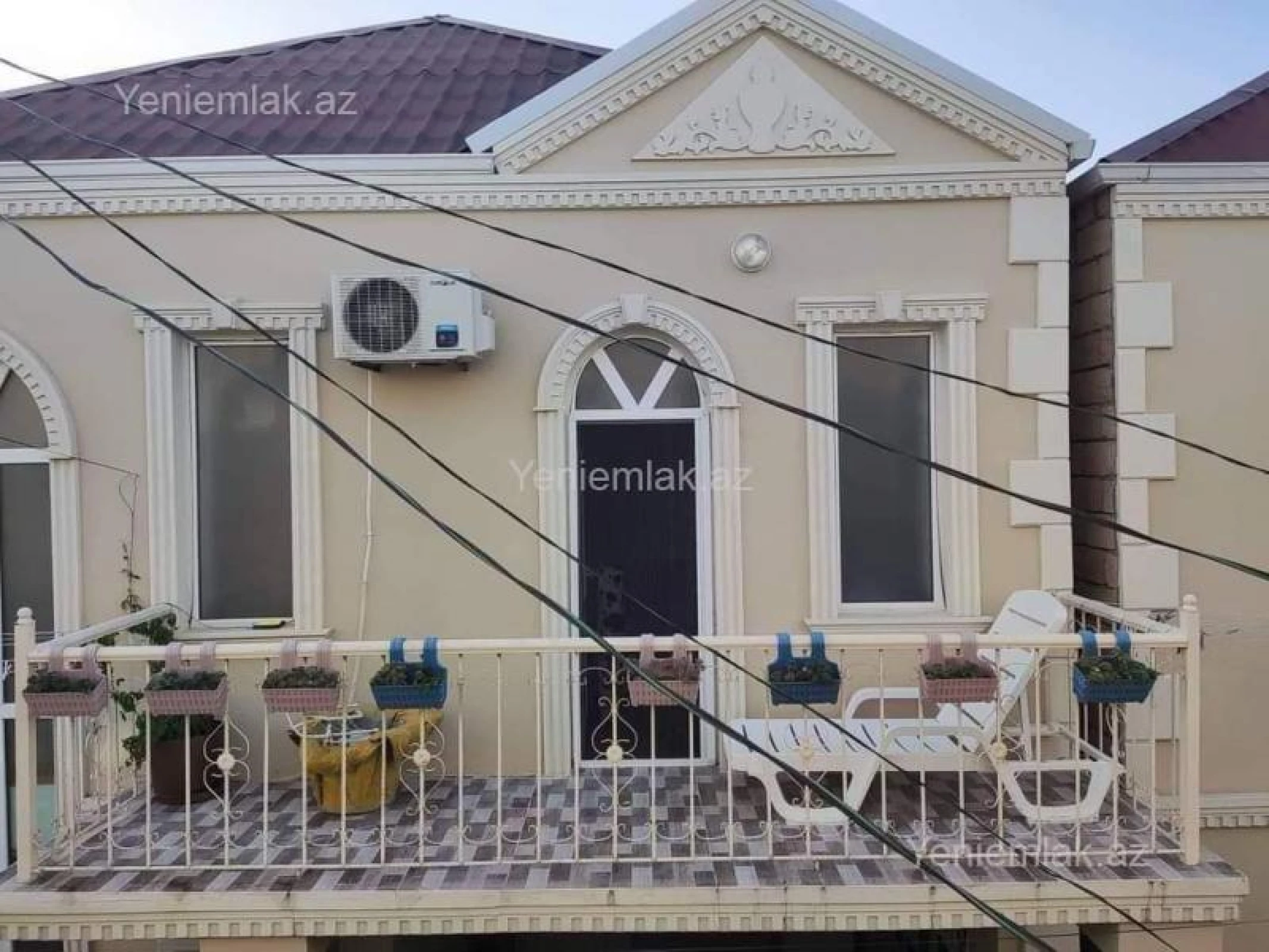 Satılır 4 otaqlı həyət evi 100 m²