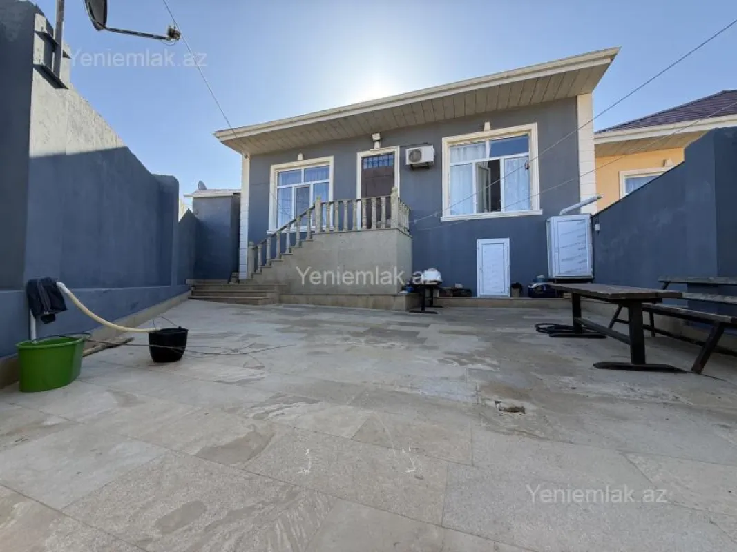 Satılır 3 otaqlı həyət evi 100 m²