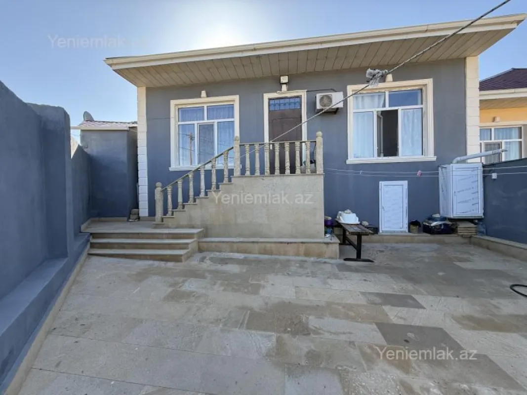 Satılır 3 otaqlı həyət evi 100 m²