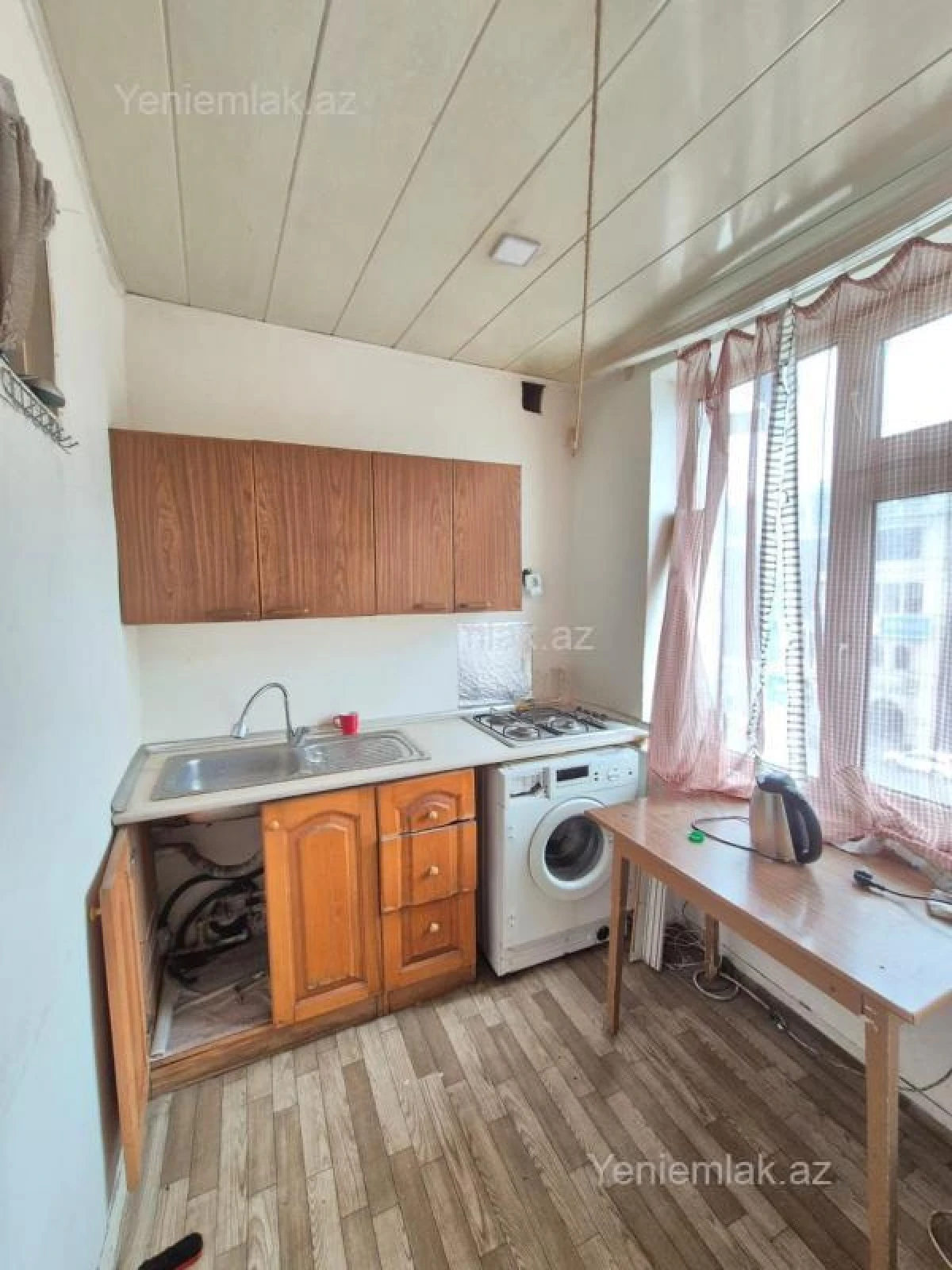 Satılır 1 otaqlı köhnə tikili 30 m²
