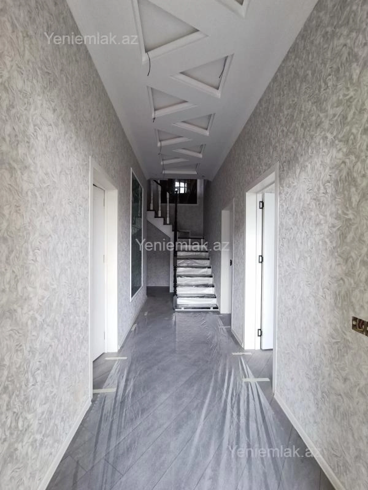 Satılır 6 otaqlı həyət evi 150 m²