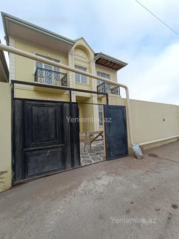 Satılır 6 otaqlı həyət evi 150 m²